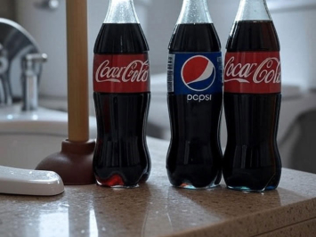 3 Bước Thông Bồn Cầu bằng Coca, Pepsi, Bia
