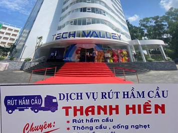 Rút hầm cầu tại tòa nhà văn phòng quận 12