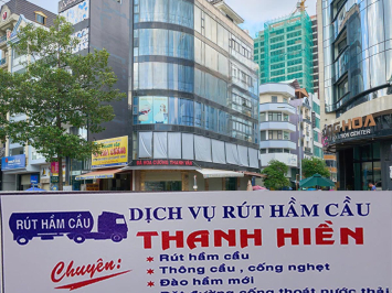 Rút hầm cầu tại tòa nhà văn phòng Quận Bình Tân